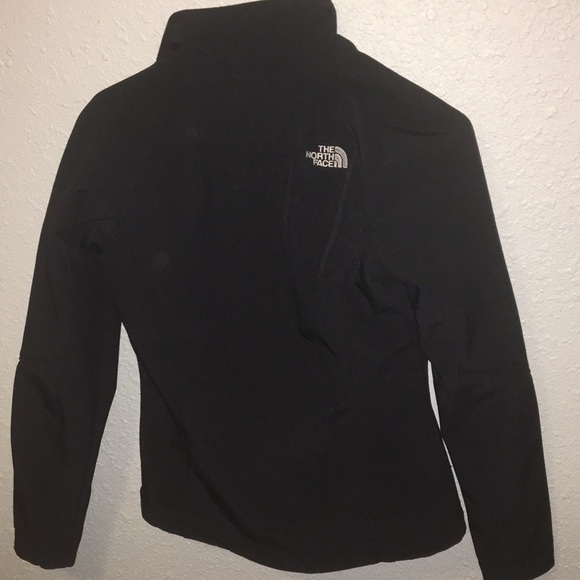 Women’s North Face Jacket - Picture 2 of 3